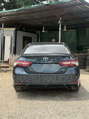 Toyota Camry 2019 Blue