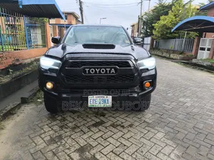 Toyota Tacoma SR 2018 Black