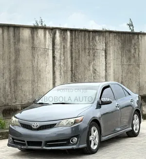 Toyota Camry 2013 Gray