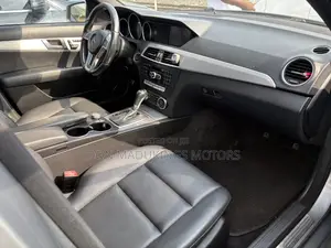 Mercedes-Benz C300 Sport 4Matic Sedan AWD (3.5L 6cyl 7A) 2013 Gray