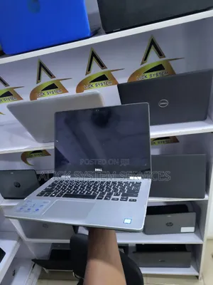 Laptop Dell Inspiron 13 7000 8GB Intel Core i5 SSHD (Hybrid) 256GB