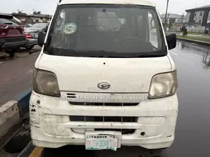 Daihatsu Hijet 2002 White