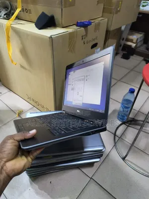 Laptop Dell Latitude 7440 8GB Intel Core 5 HDD+SSD 500GB