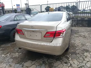 Lexus ES 350 2011 Gold