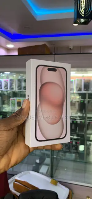 New Apple iPhone 15 128 GB Pink