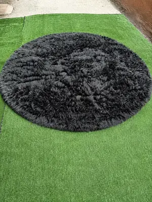 5by5 Shaggy/Fur Center Rug