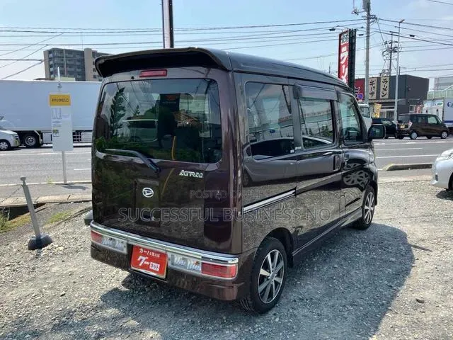 New Suzuki Every 2004 White