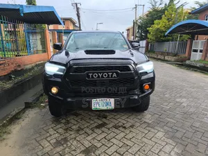Toyota Tacoma 2018 Black