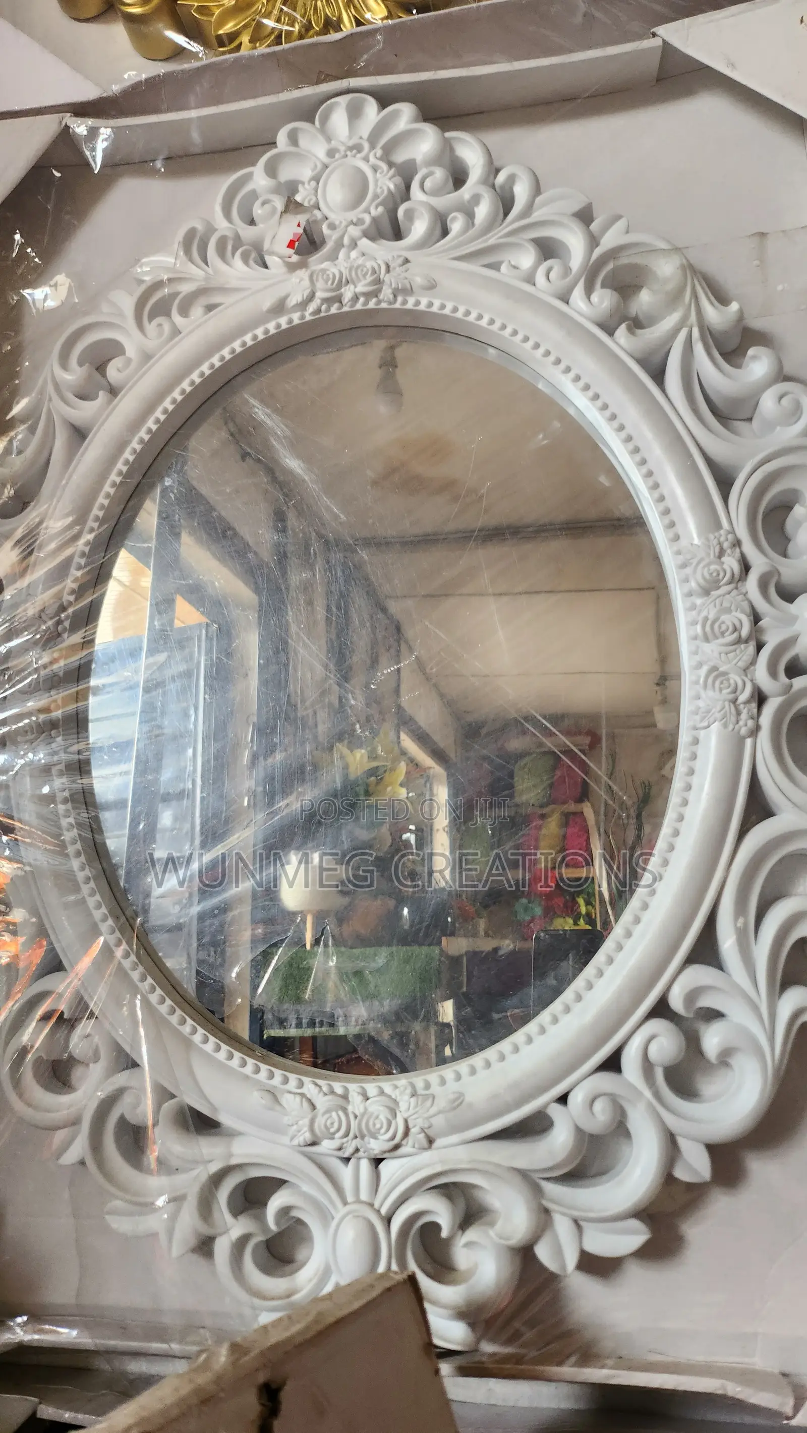 White Vintage Mirror (Medium)