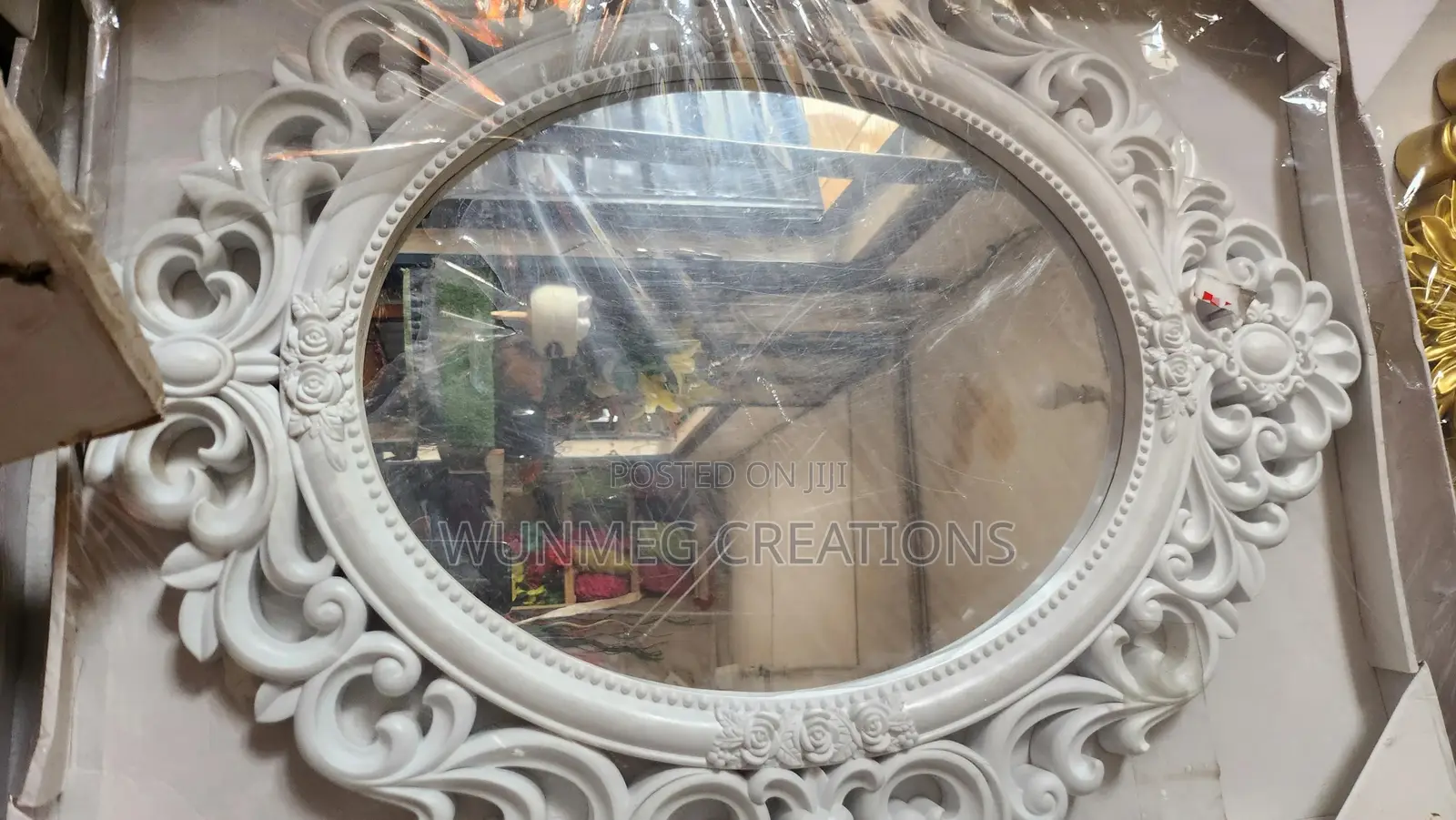 White Vintage Mirror (Medium)
