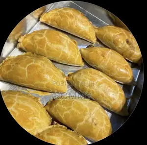 Freshly Baked Meat Pie – Soft, Meaty Delicious