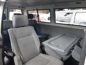 Volkswagen Transporter 2004 White