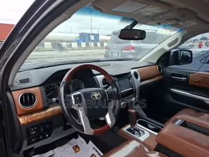 Toyota Tundra 2017 Black