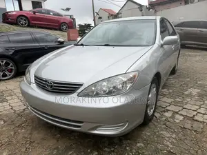Toyota Camry LE 4dr Sedan (2.4L 4cyl 5A) 2006 Silver