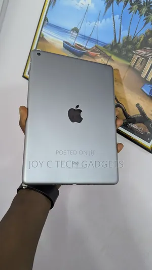 Apple iPad 9.7 128 GB Silver