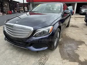 Mercedes-Benz C300 Luxury 4dr AWD 4Matic Sedan (2.0L 4cyl 7A) 2015 Blue