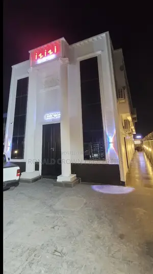 Lounge With 6 Rooms Hotel /Night Club at Ikotun, Restaurant
