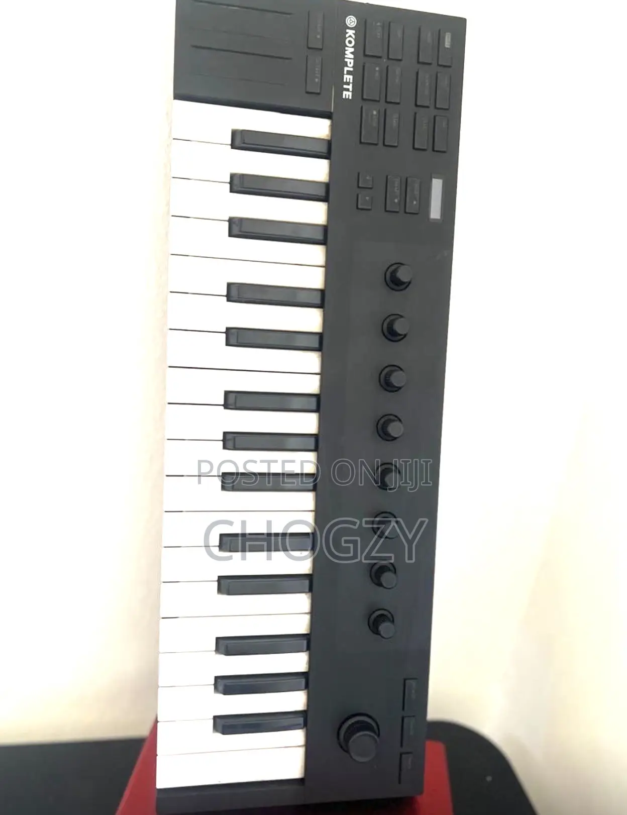 M32 Midi Controller Keyboard - Native Instruments Komplete Kontrol