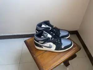 Nike Air Jordan 1