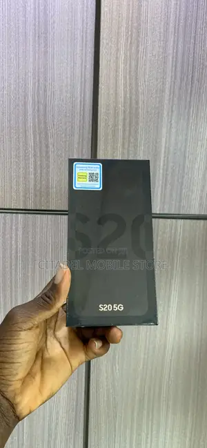 New Samsung Galaxy S20 128 GB Gray