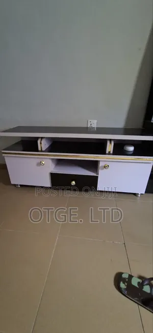 Neatly Used Stand