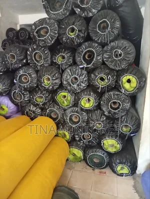 Artificial Grass. Full Rolls and Pieces Available in Bulk.