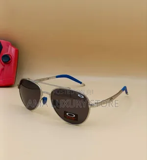 Oakley Luxury Men Designer Glasses – Trendy, Stylish Premium Quality
