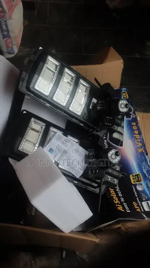 4g V380 3 Lens Solar Street Light Camera