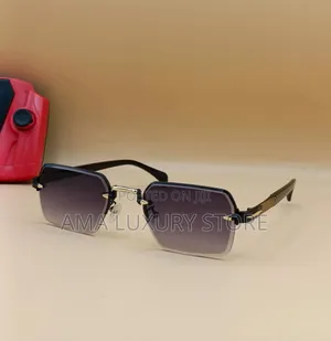 David Beckham Luxury Men Designer Glasses – Stylish Premium Quality
