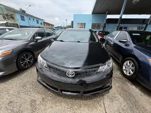 Toyota Camry SE 4dr Sedan (2.5L 4cyl 6A) 2013 Black