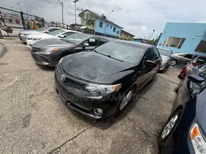 Toyota Camry SE 4dr Sedan (2.5L 4cyl 6A) 2013 Black