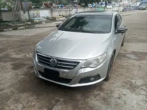 Volkswagen Passat 2012 Silver