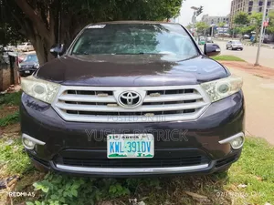 Toyota Highlander 2011 Maroon