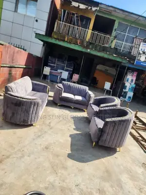 Furniture Chairs