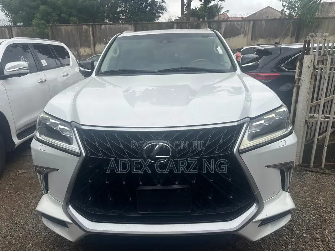 Lexus LS 2017 White