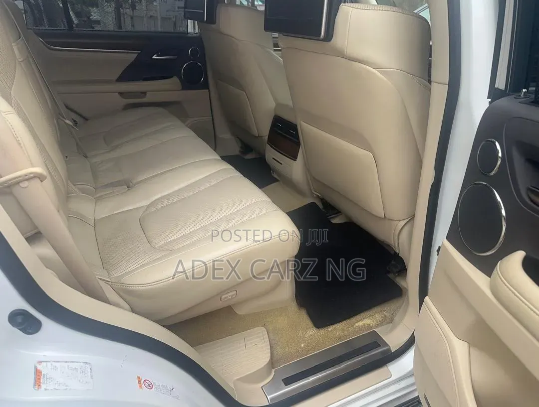 Lexus LS 2017 White
