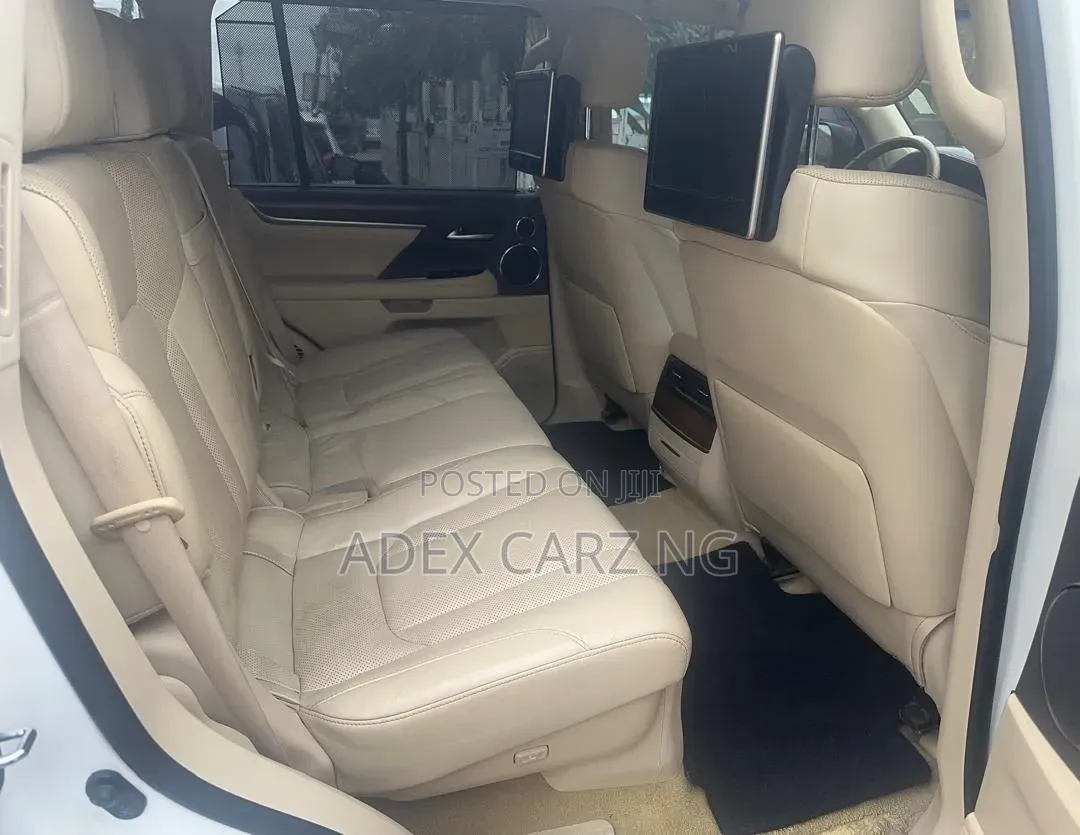 Lexus LS 2017 White
