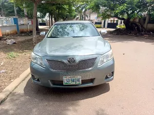 Toyota Camry LE 4dr Sedan (2.5L 4cyl 6A) 2011