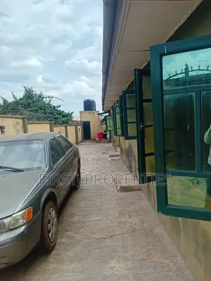 Furnished 8bdrm Block of Flats in Oluwo New Ife Road for sale