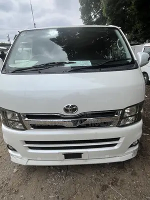 Toyota HiAce 2012 White
