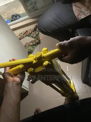 Hydraulic Jack Hammer (Underwater)