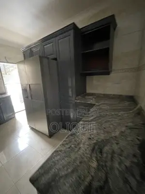 18bdrm Block of Flats in Maitama for rent