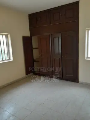 20bdrm Block of Flats in Wuse 2 for rent