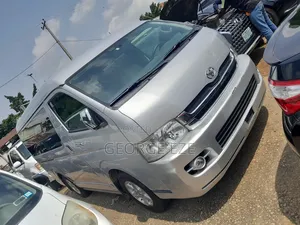 Toyota HiAce 2010 Grey