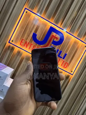 Apple iPhone 11 64 GB Black