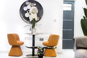 Erandyoeo Court, a Chic 2bedroom Apartment in the Lively Lekki Phase 1