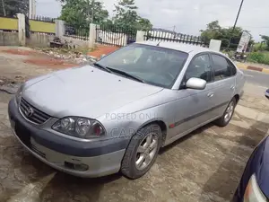 Toyota Avensis 2002 Silver