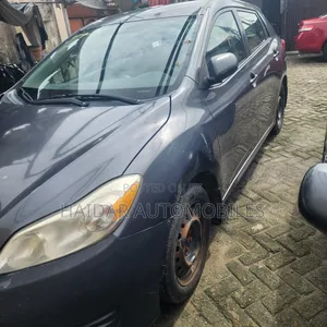 Toyota Matrix 2010 Gray