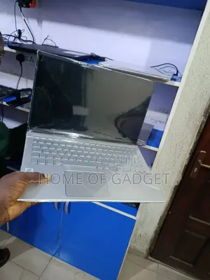Laptop Asus VivoBook F512DA 8GB Intel Core i3 SSD 256GB