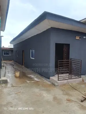 3bdrm Bungalow in Oluyole for rent